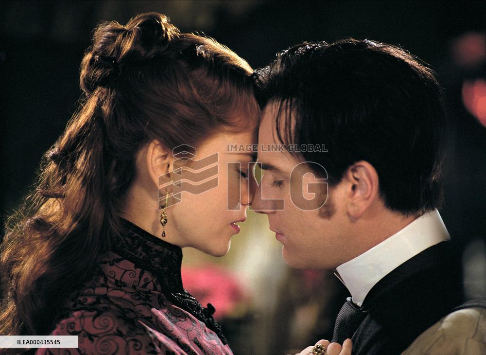 Moulin Rouge! (2001)