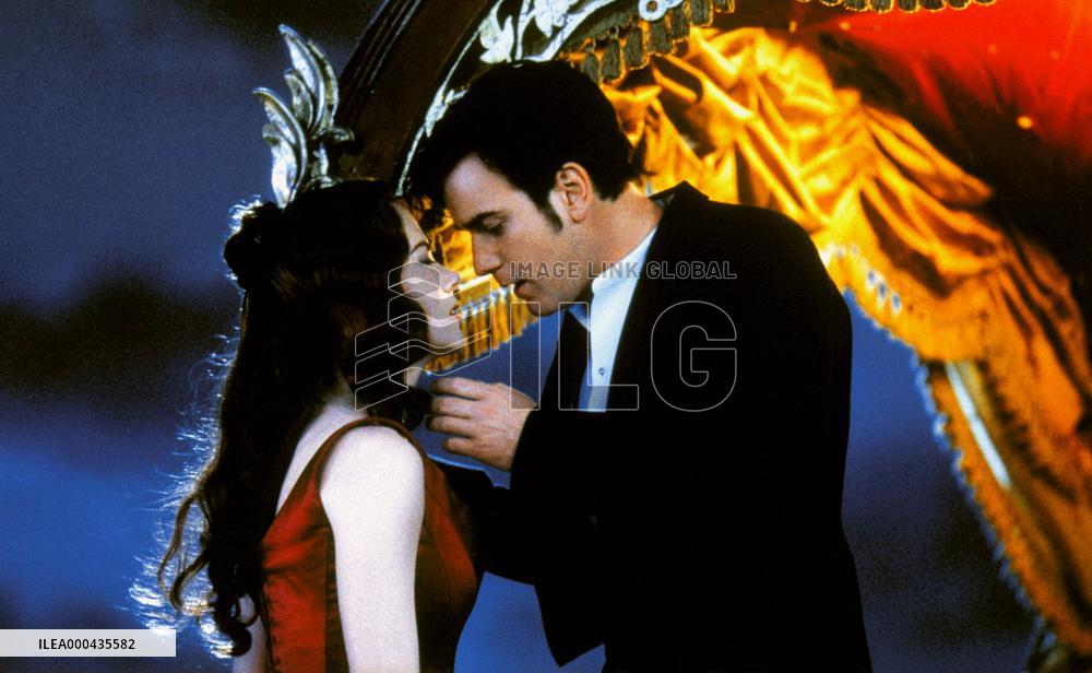 Moulin Rouge! (2001)