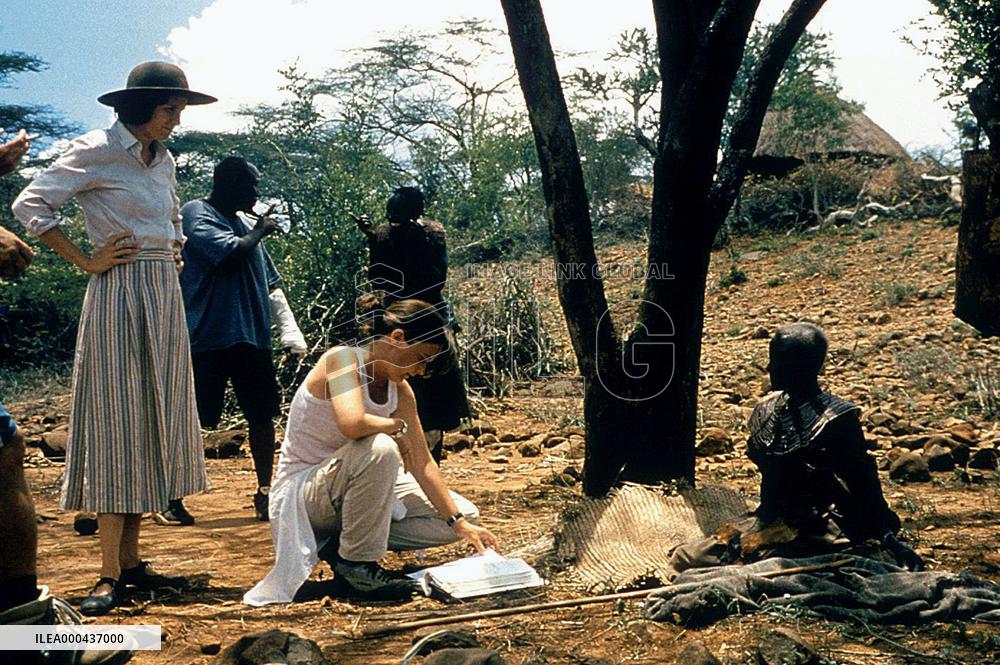 Nowhere In Africa (2001)