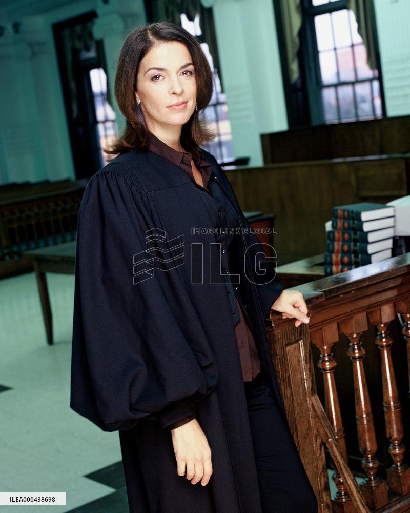 Queens Supreme (2003)