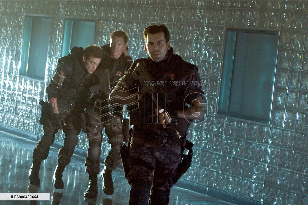 Resident Evil: Apocalypse (2004)