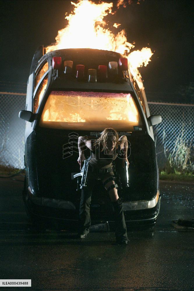 Resident Evil: Apocalypse (2004)