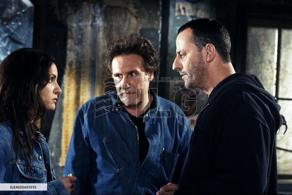 Shut Up! ; Tais-Toi! (2003)