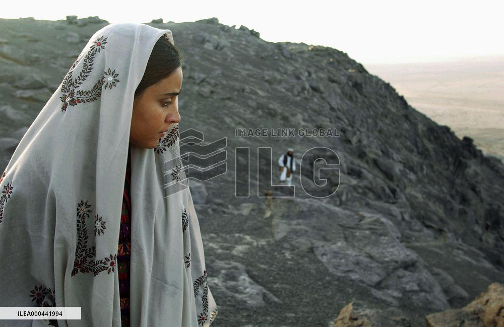 Silence Between Two Thoughts (2003)