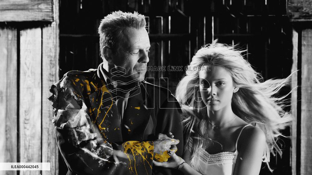Sin City (2005)