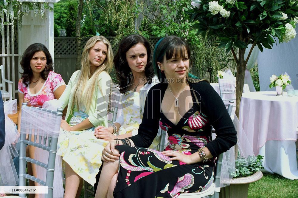 Sisterhood Of Traveling Pants (2005)