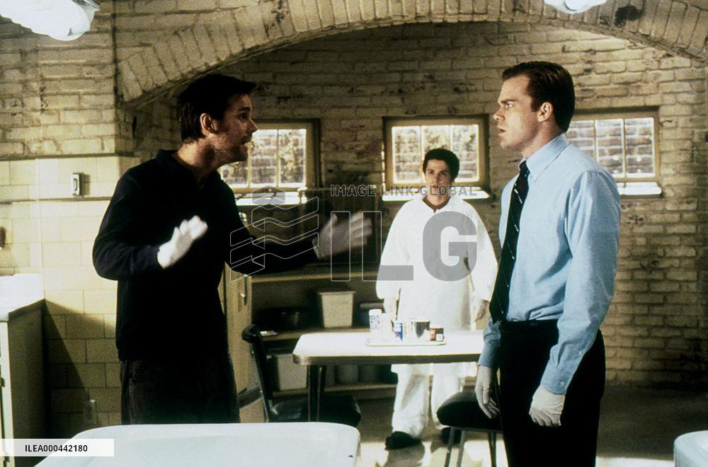 Six Feet Under (2001)
