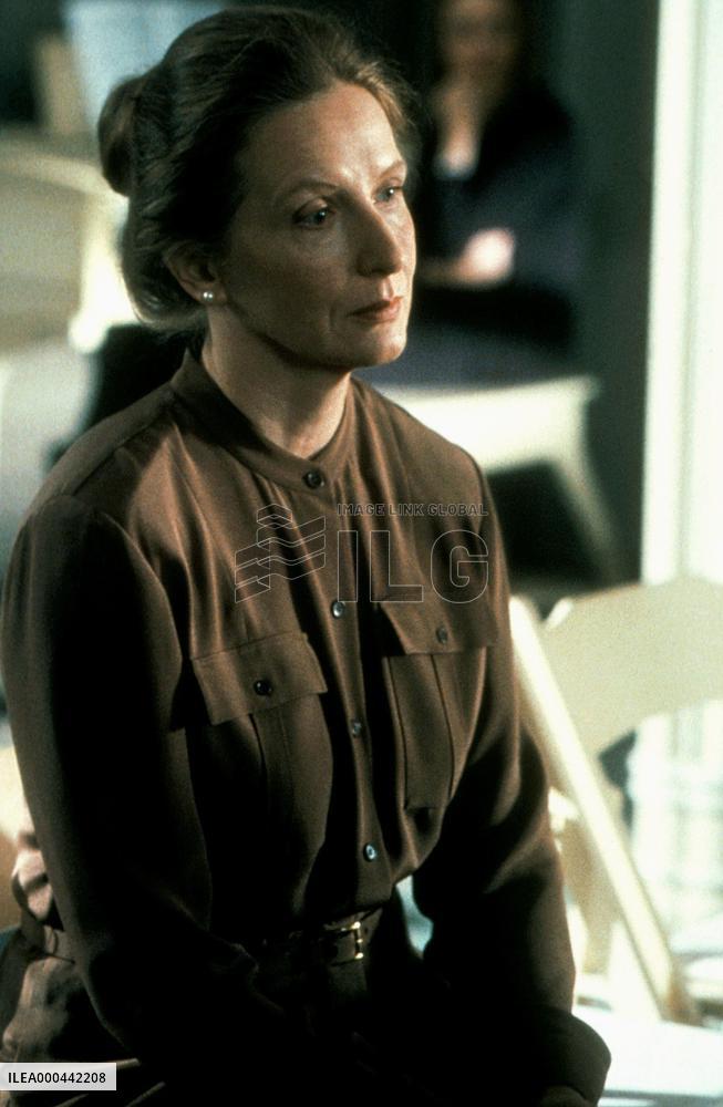 Six Feet Under (2001)