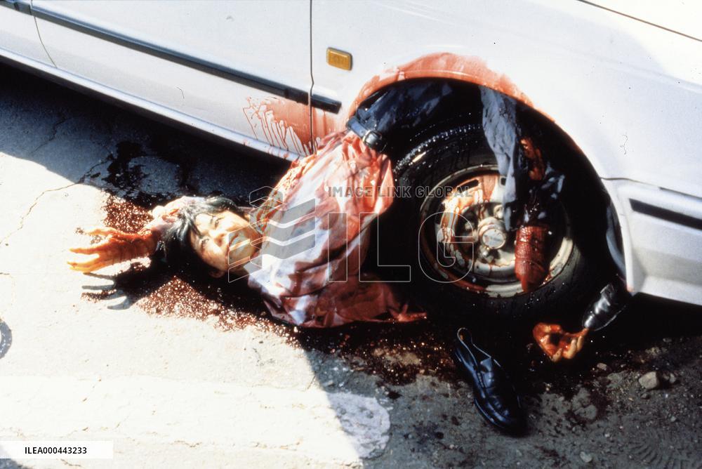 Spiral; Uzumaki (2000)