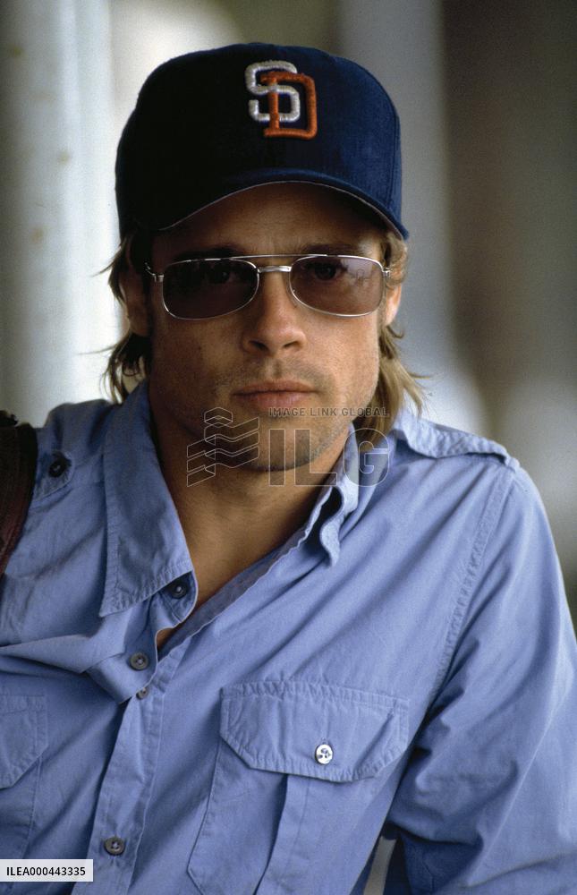 Spy Game (2001)
