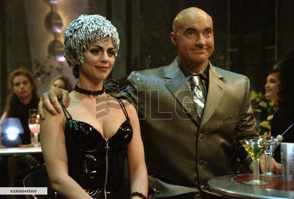 The Adventures Of Pluto Nash (2002)