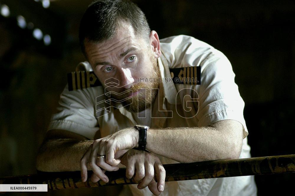 The Beautiful Country (2004)