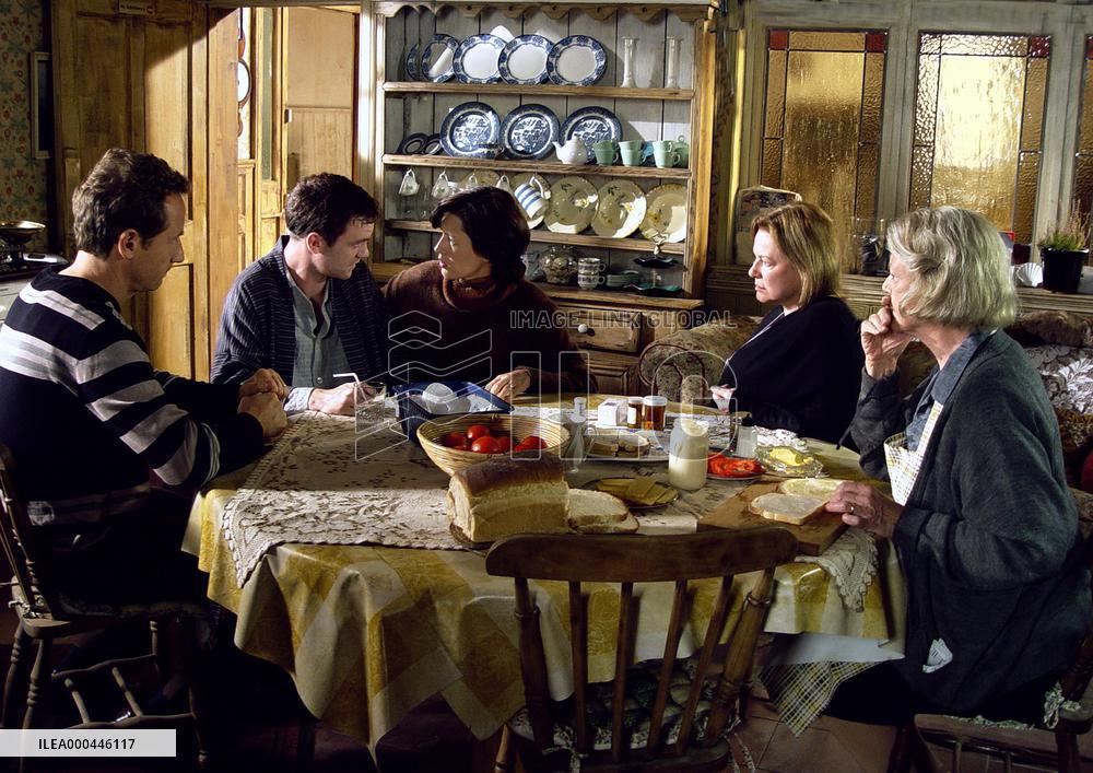 The Blackwater Lightship (2004)