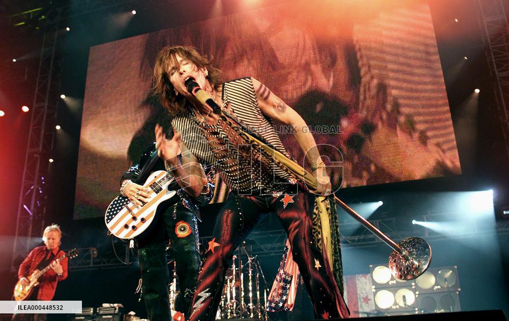 United We Stand (2001)