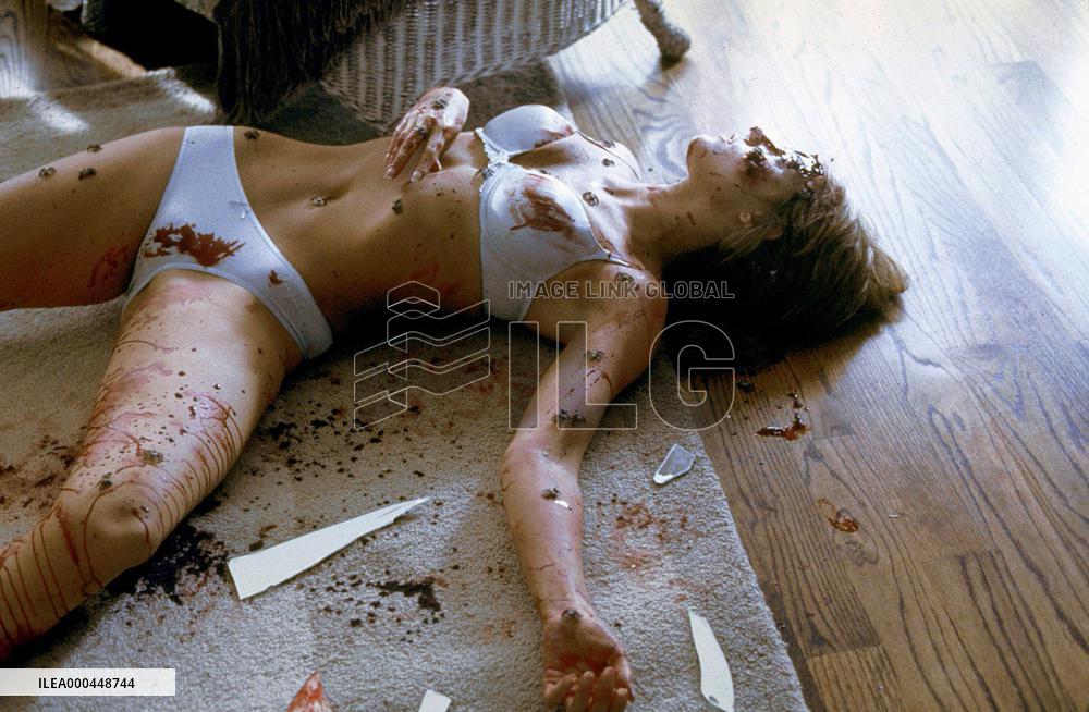 Urban Legends: Bloody Mary (2005)