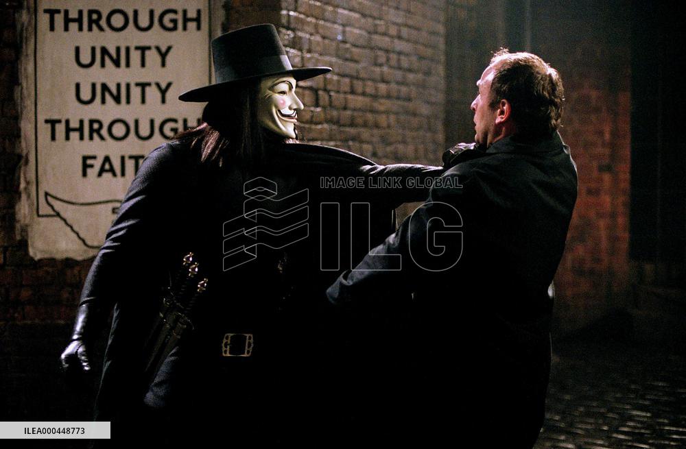 V For Vendetta (2005)