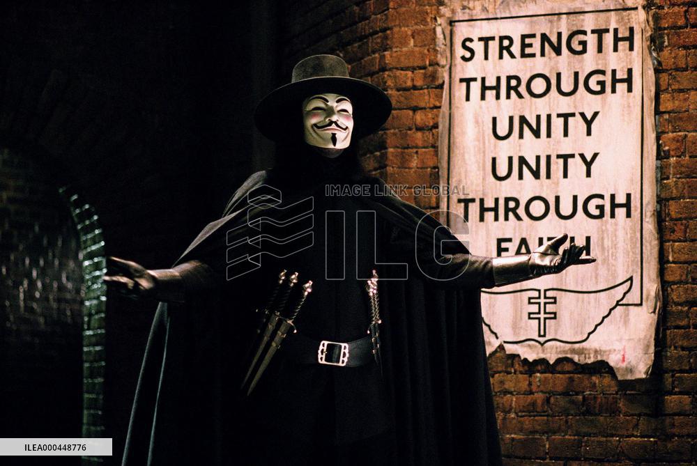 V For Vendetta (2005)
