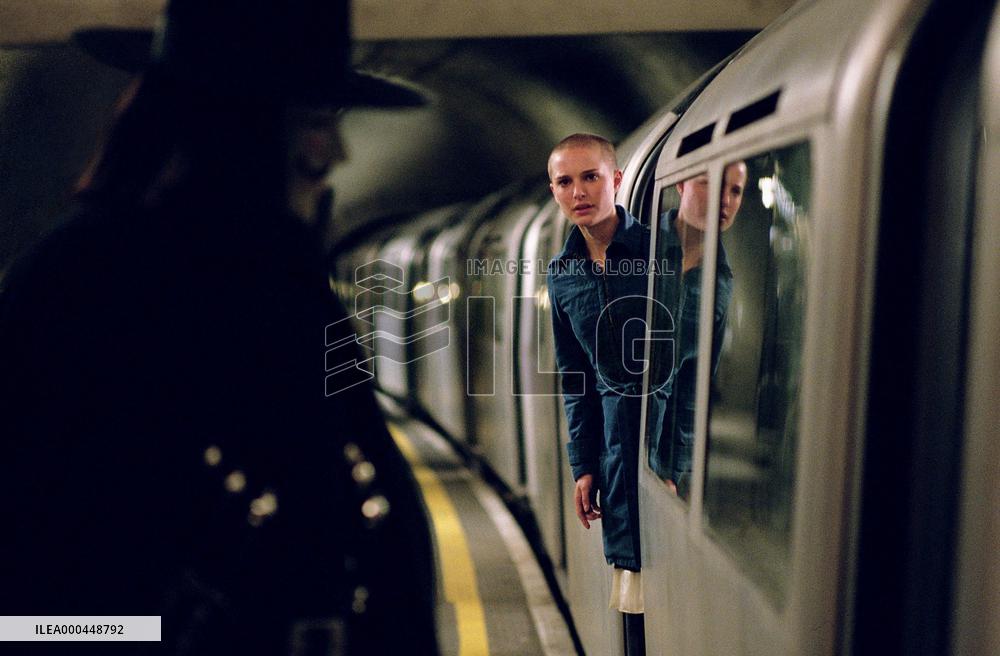 V For Vendetta (2005)