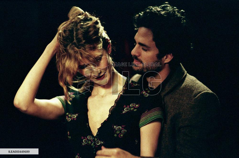 We Don'T Live Here Anymore (2004)