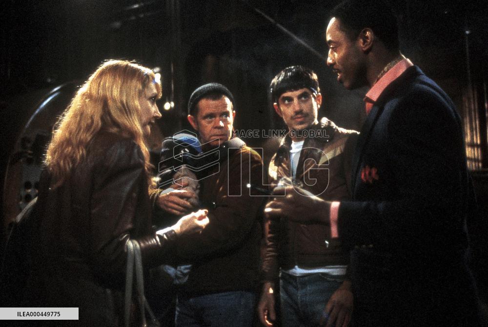 Welcome To Collinwood (2002)