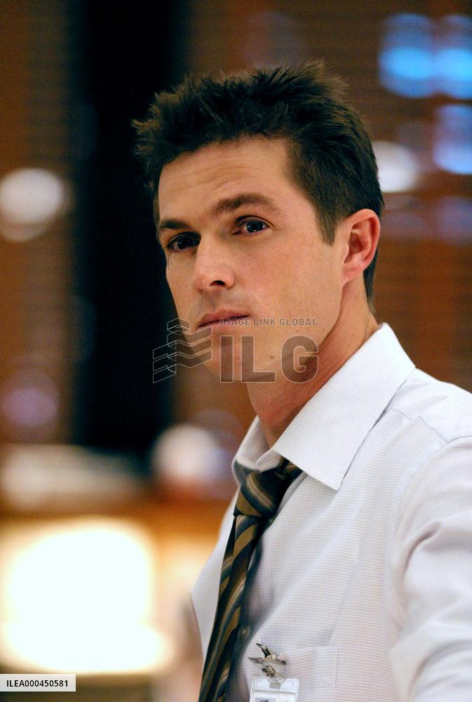 Without A Trace (2002)