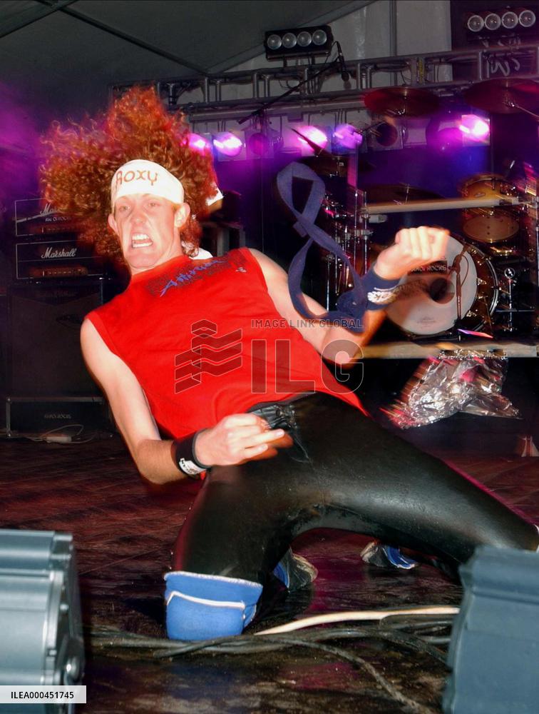 Air Guitar Nation (2006)