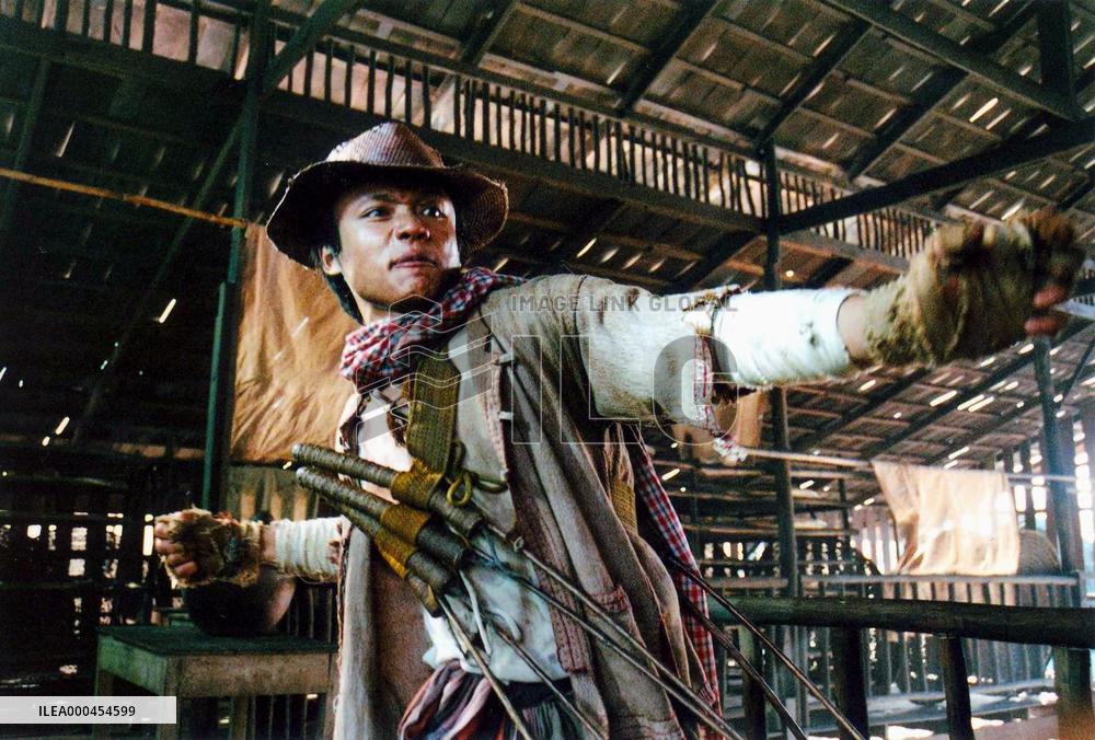 Dynamite Warrior;Khon Fai Bin (2006)