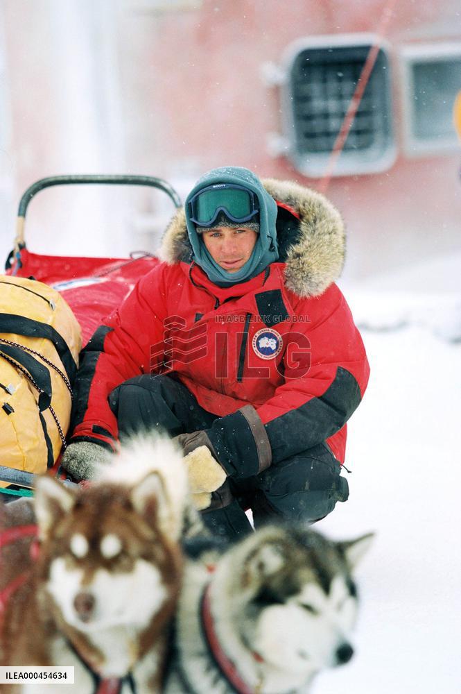 Eight Below (2006)