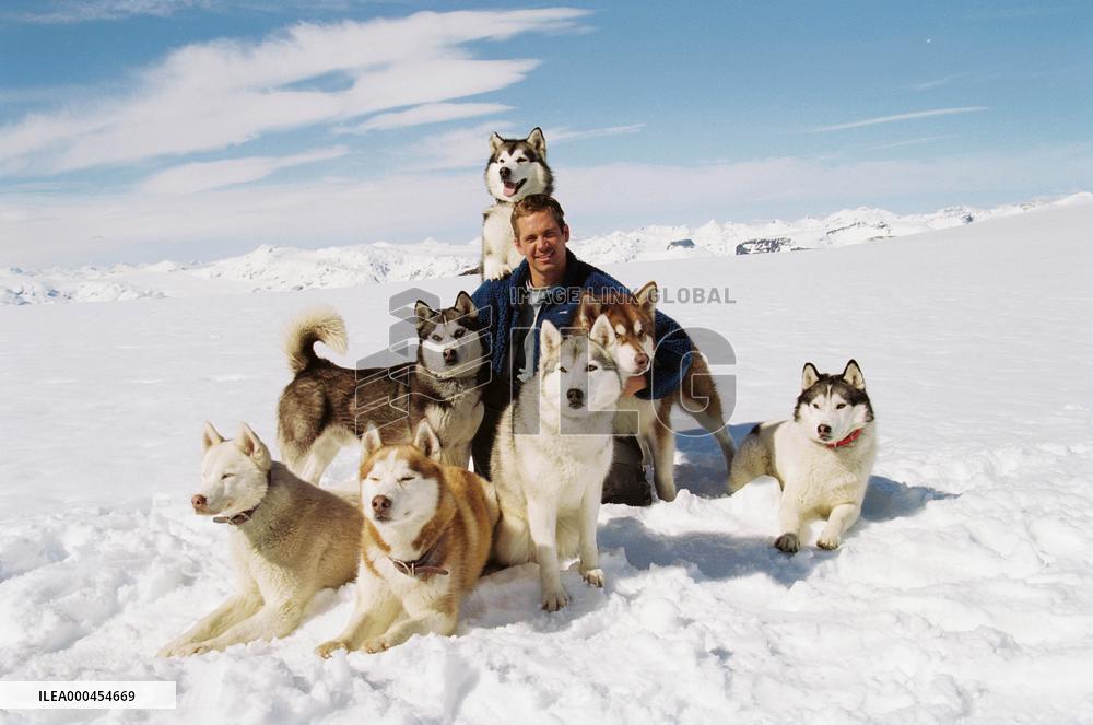 Eight Below (2006)