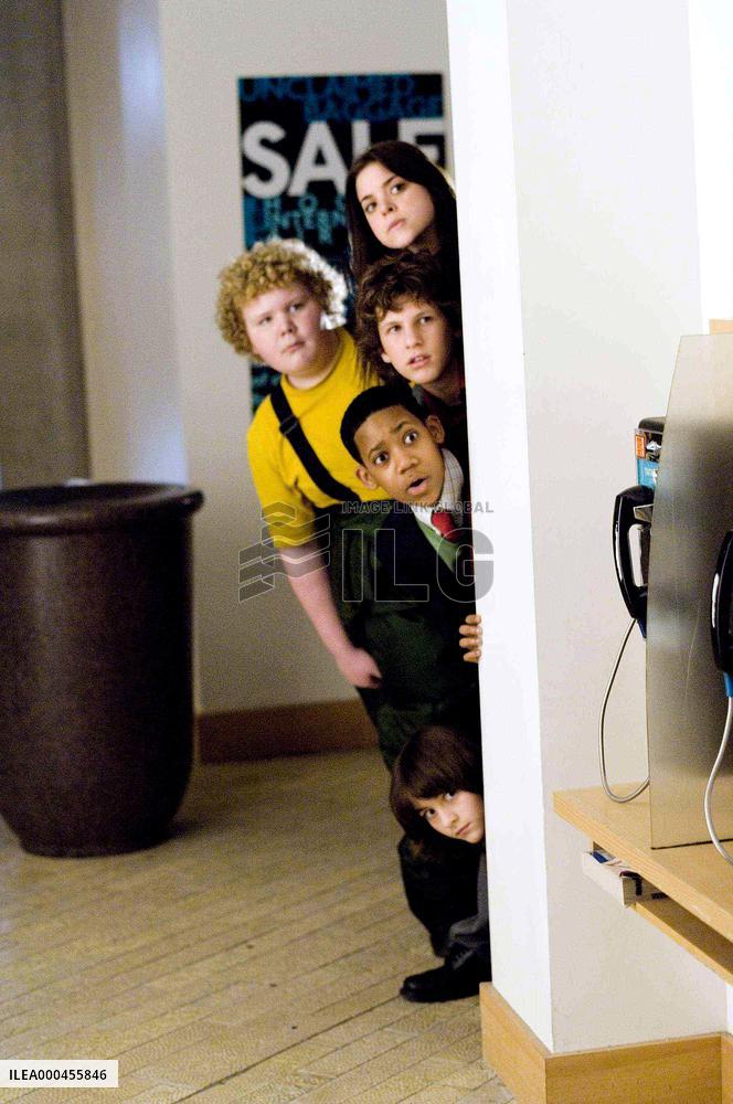 Grounded: Unaccompanied Minors (2006)