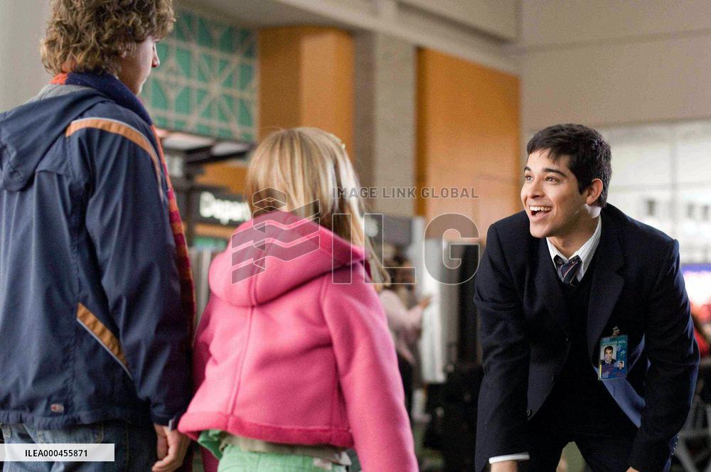 Grounded: Unaccompanied Minors (2006)