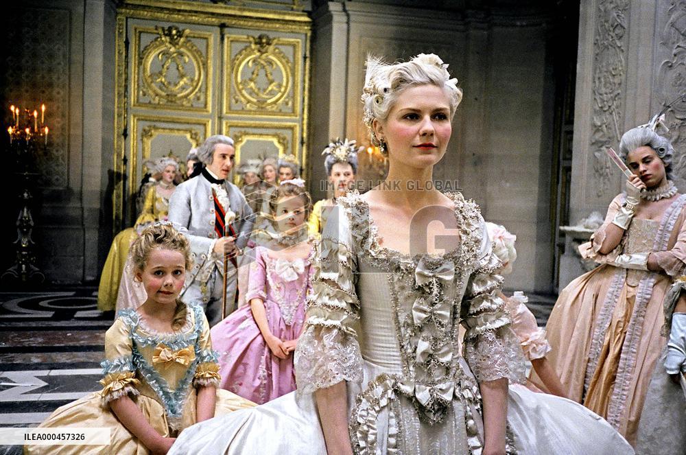 Marie Antoinette (2006)