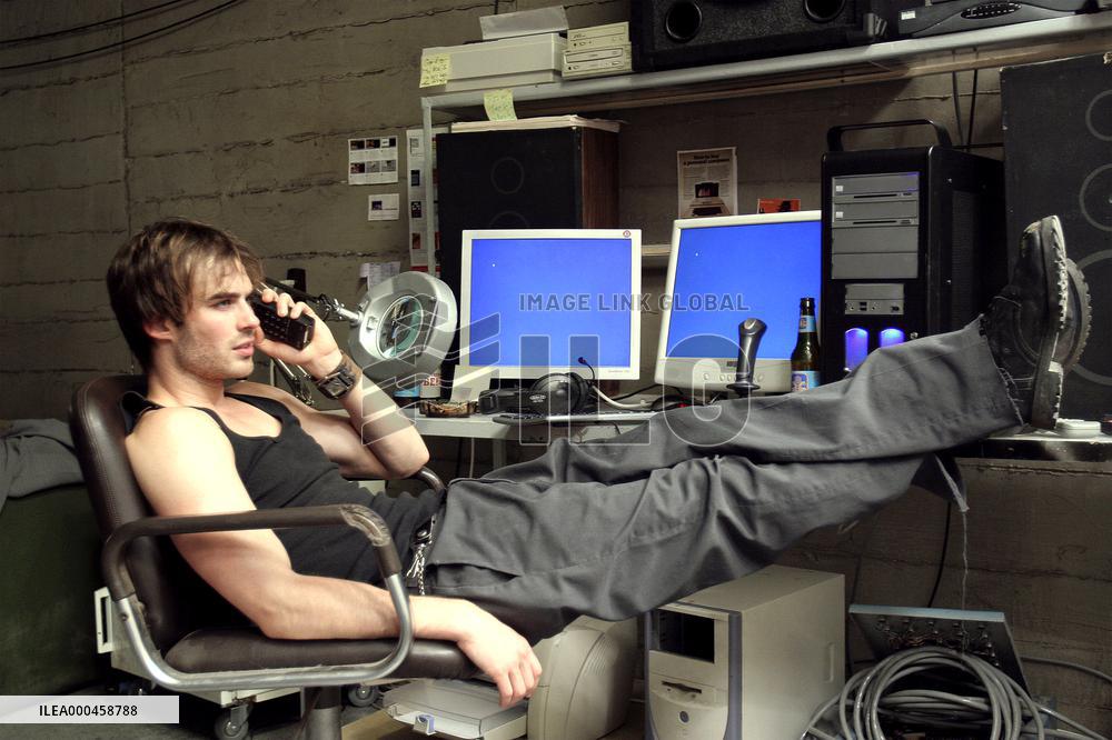 Pulse (2006)
