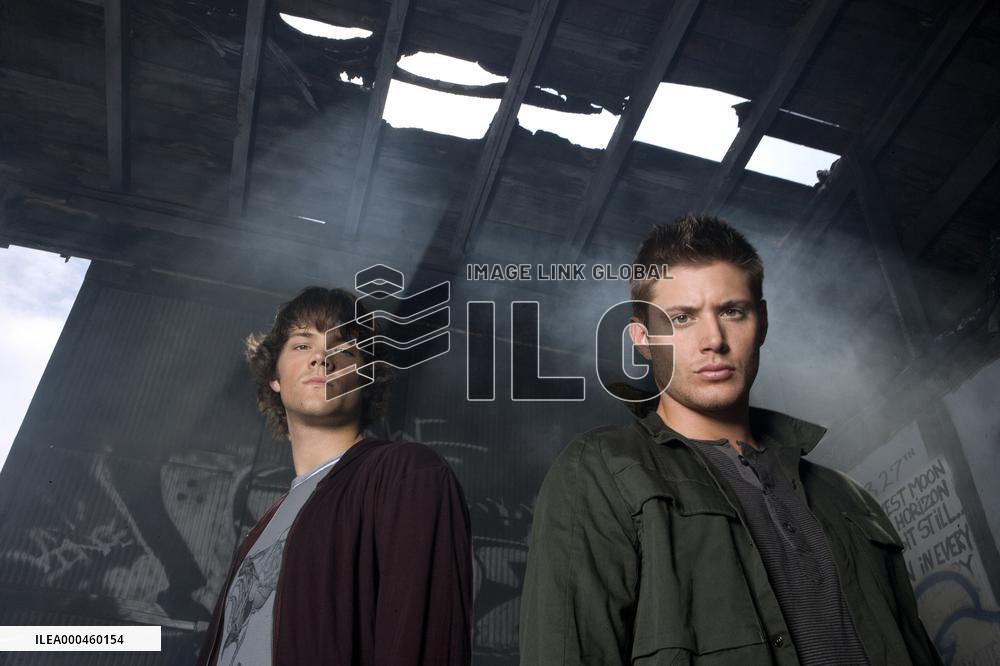 Supernatural : Season 2 (2006)