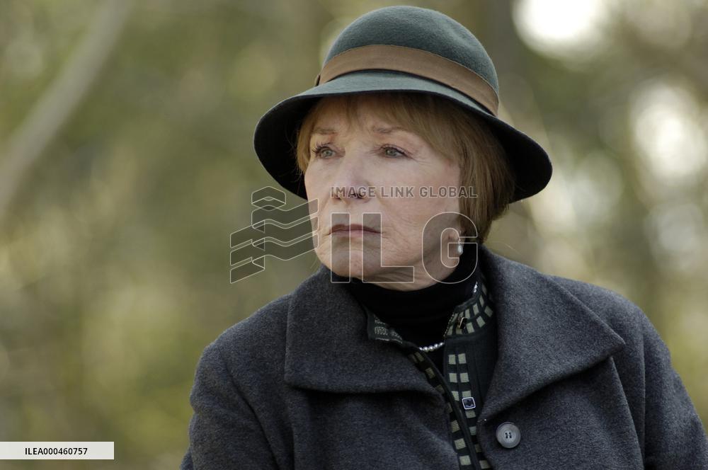 Closing The Ring (2007)