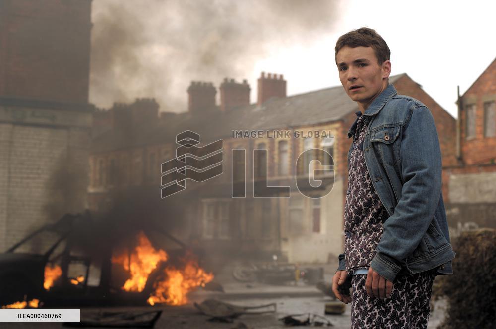 Closing The Ring (2007)