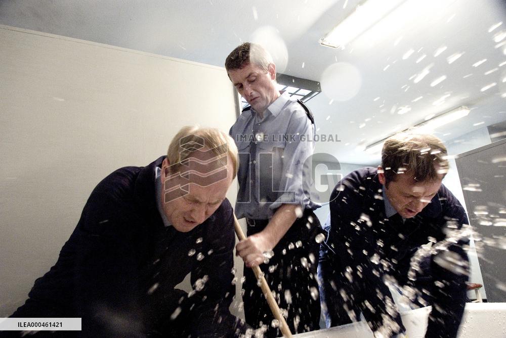 Hunger (2008)