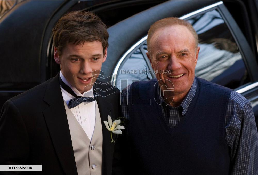 New York, I Love You (2008)