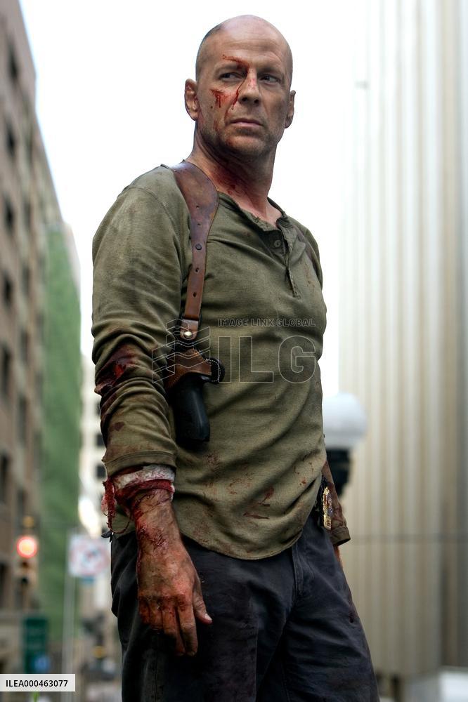 Live Free Or Die Hard (2007)