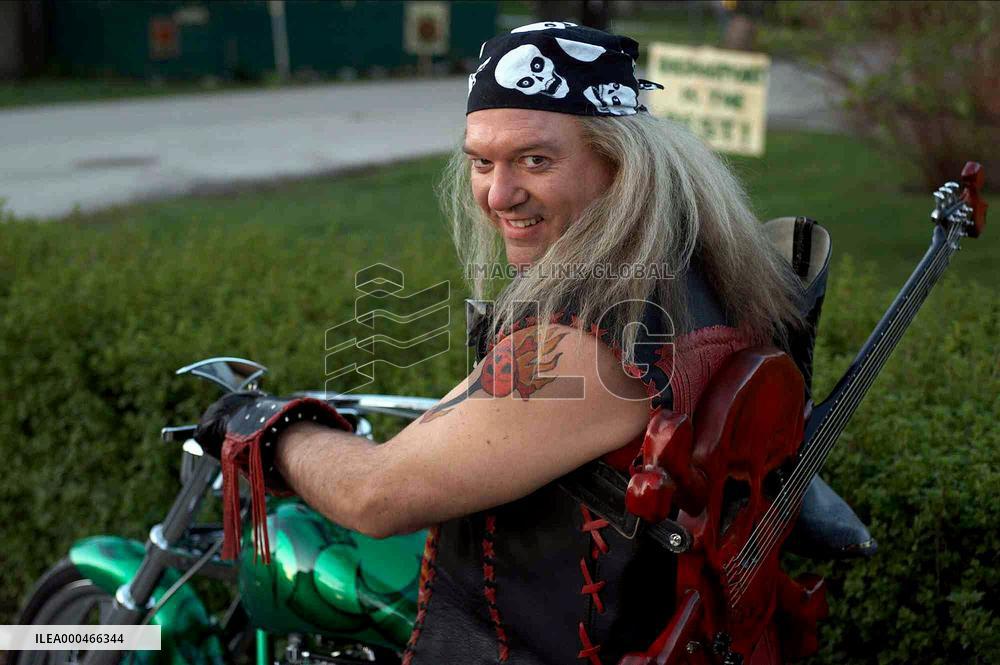 Full Of It (2007)