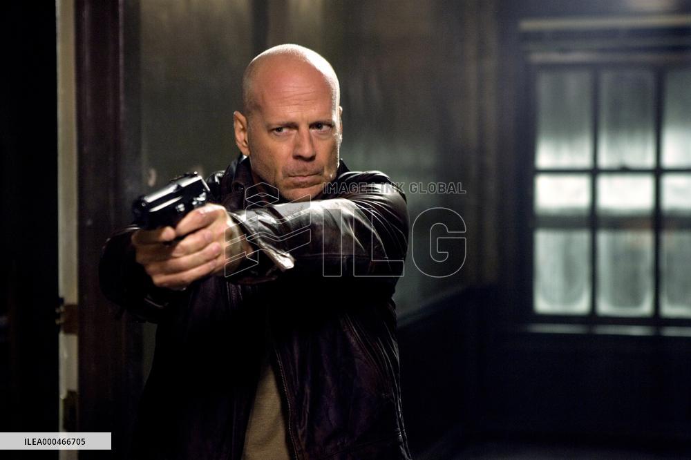 Live Free Or Die Hard (2007)