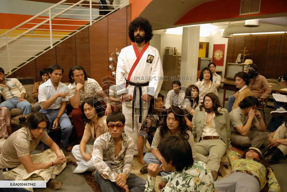 Finishing The Game (2007)