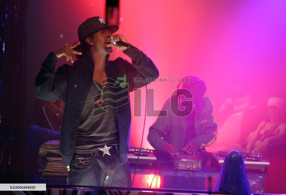 Feel The Noise (2007)