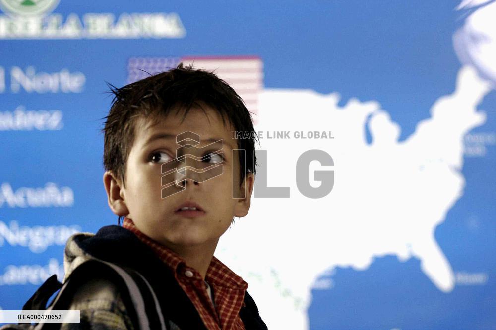 Under The Same Moon (2007)