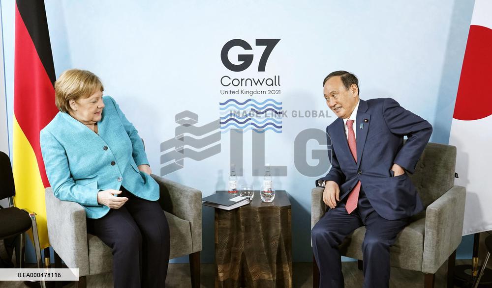 Japanese, German leaders meet in Britain