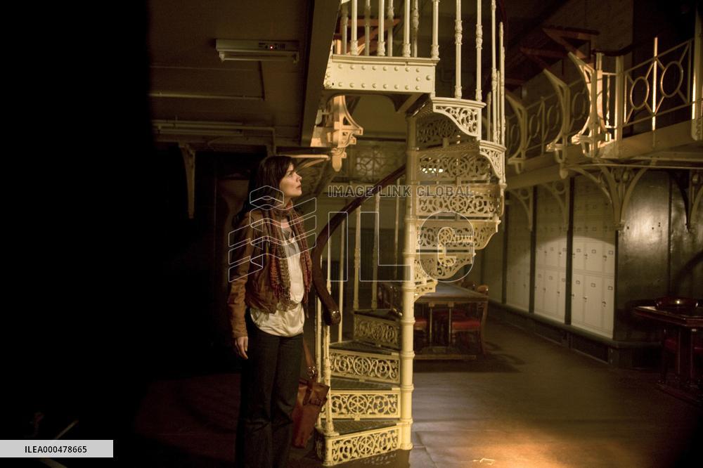 Don'T Be Afraid Of The Dark (2010)