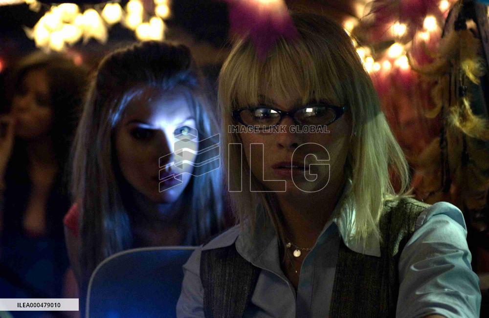 Lesbian Vampire Killers (2009)