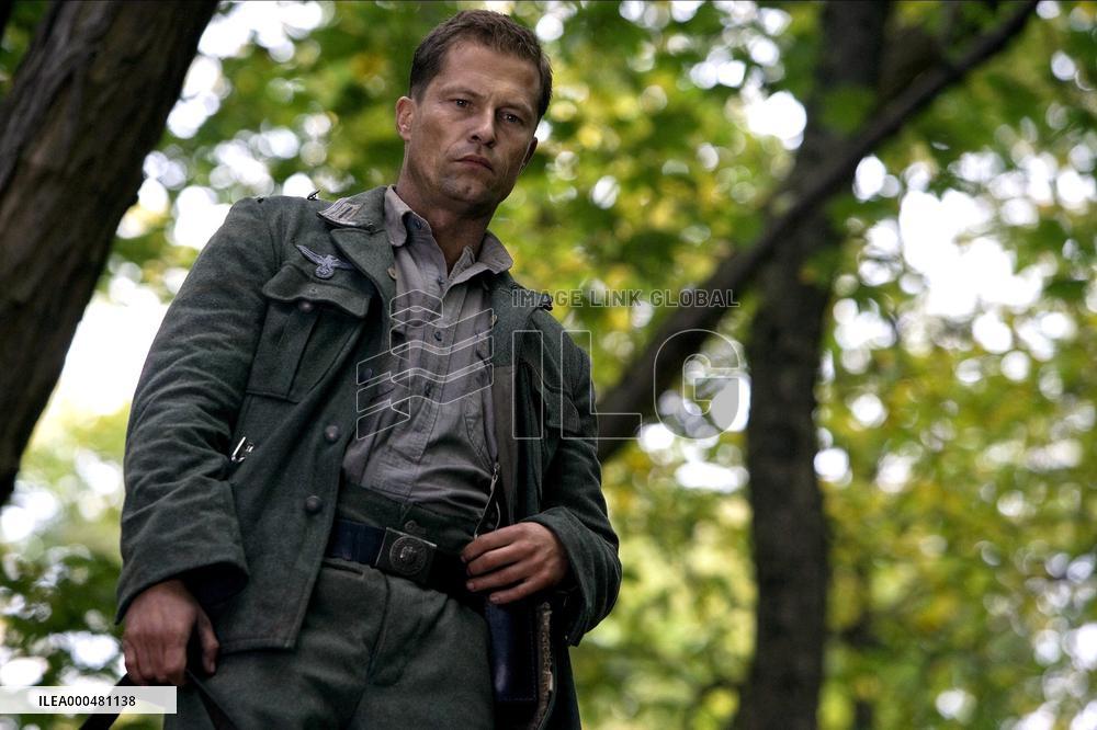 Inglourious Basterds (2009)