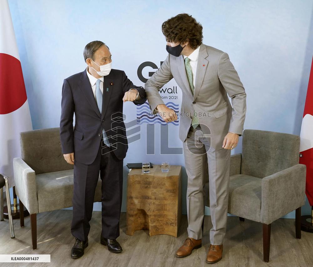 Japanese, Canadian PMs meet in Britain