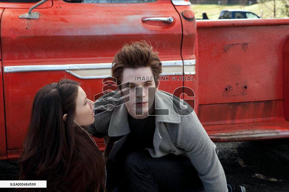 Vampires Suck (2010)